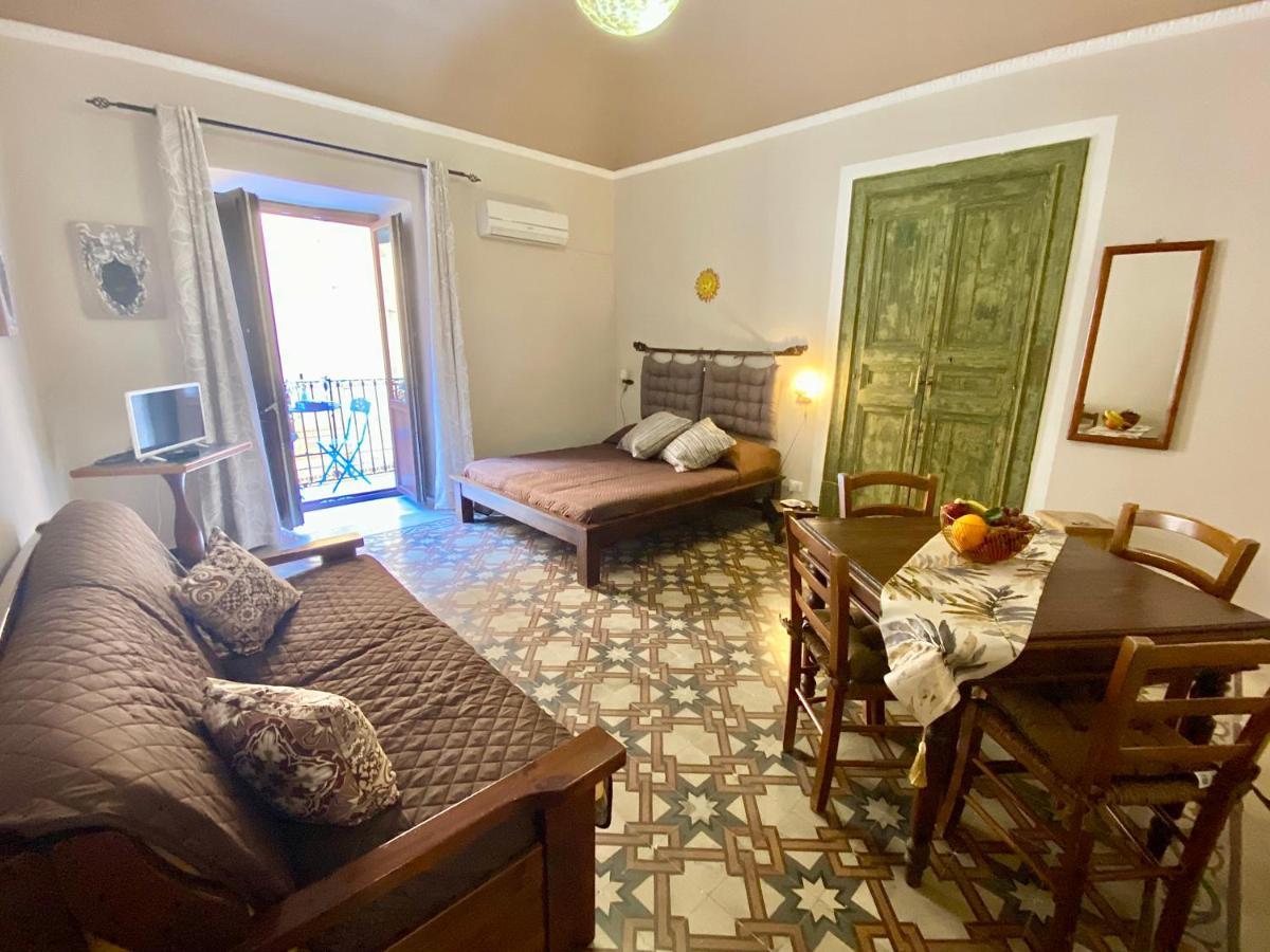 Maison Bordonaro Чефалу Екстериор снимка